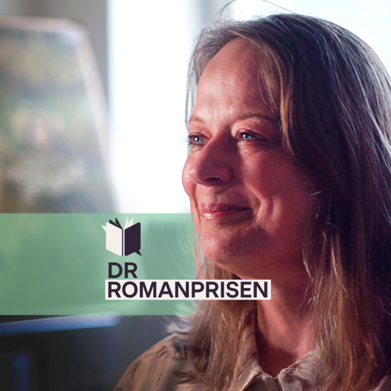 Billede af Merete Pryds Helle og logo for DR Romanprisen